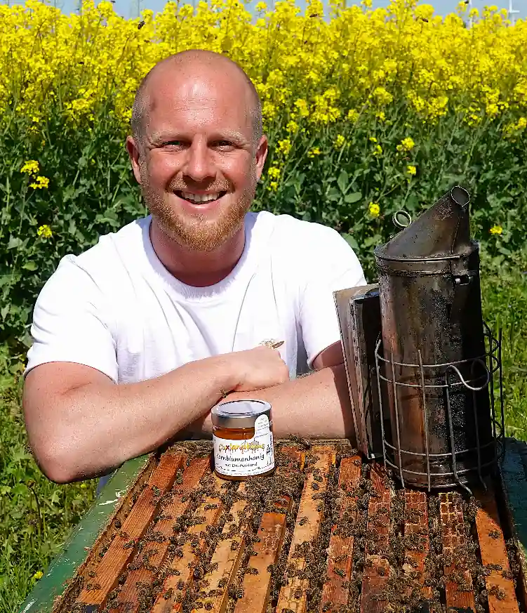 Kornblumenhonig fluessig 250g - Alex mit Bienenvolk