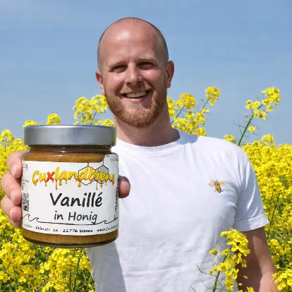 Vanille in Honig - Alex im Rapsfeld