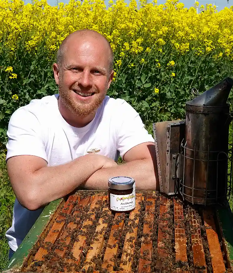 Anishonig 250g - Alex mit Bienenvolk