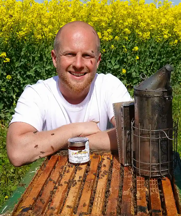 Edelkastanienhonig 250g - Alex mit Bienenvolk