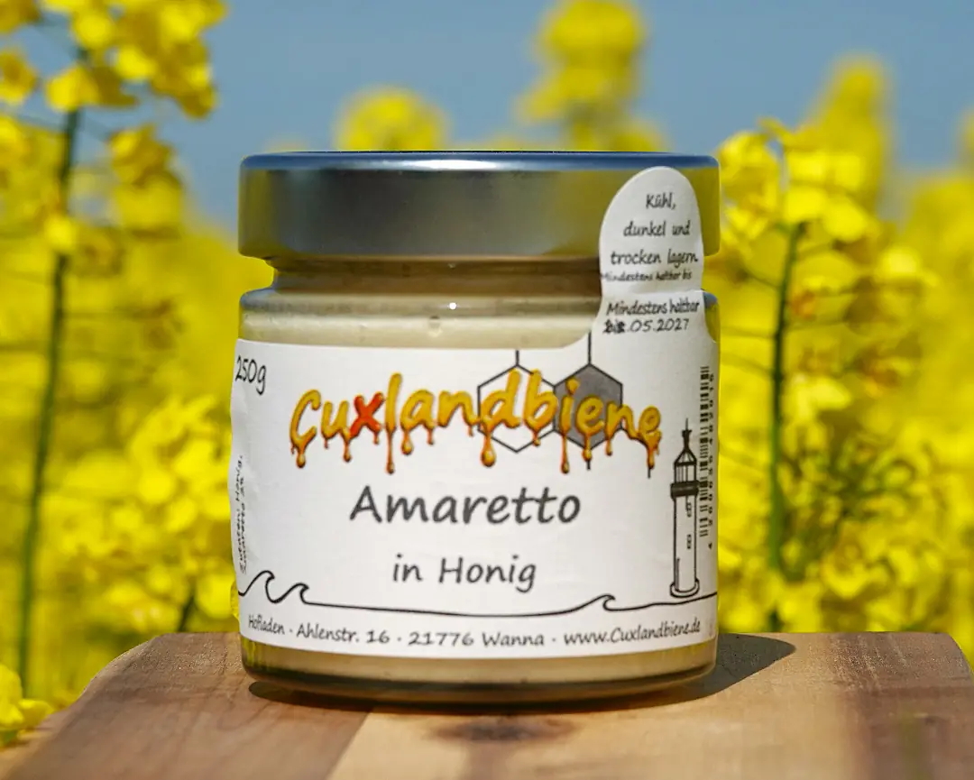 Amaretto in Honig - Rapsfeld Amaretto in Honig - Rapsfeld